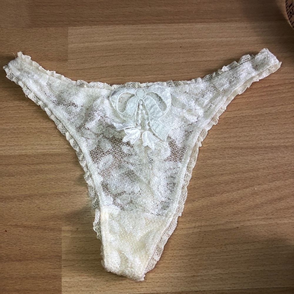 Claire Pettibone Ivory Lace Luxury Thong Size XS